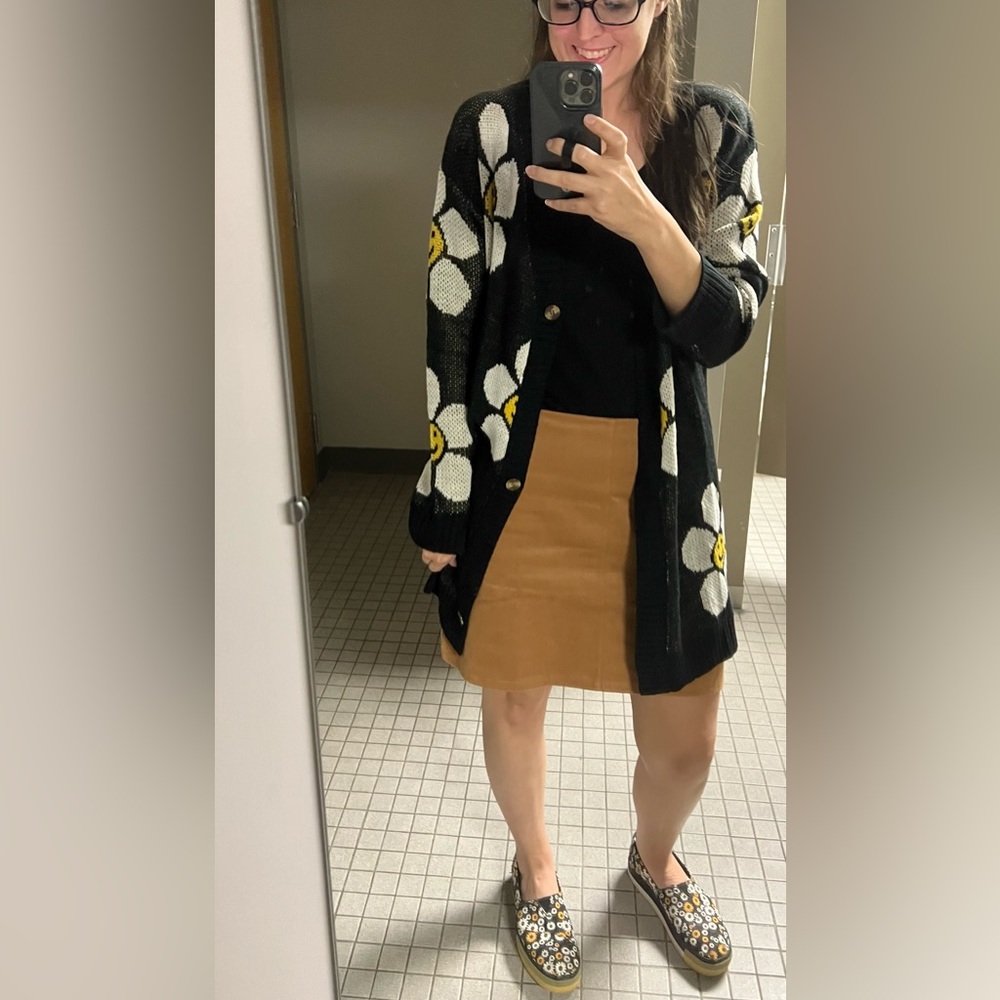 Daisy Patterned Black Cardigan
